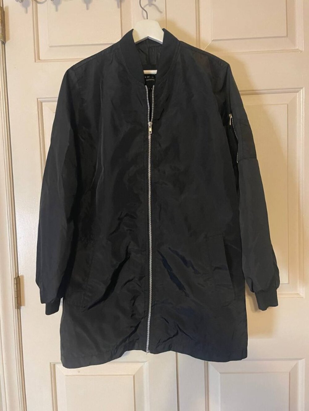 boohooMAN Black Longline Bomber Jacket | Sleek Streetwear Minimalist Coat
